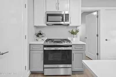 168 N Water Street #3L, Greenwich, CT 06830 - Photo 4