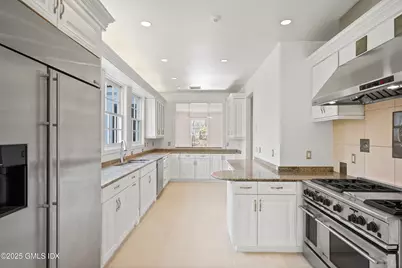 399 Stanwich Road, Greenwich, CT 06830 - Photo 10