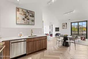 100 E Putnam Ave, Greenwich, CT 06807 - Photo 6