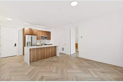 100 E Putnam Avenue #304, Greenwich, CT 06807 - Photo 2