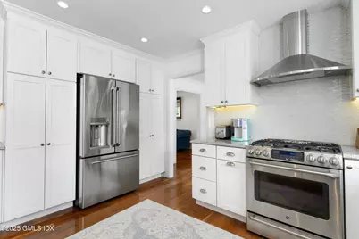 1020 North Street, Greenwich, CT 06831 - Photo 6