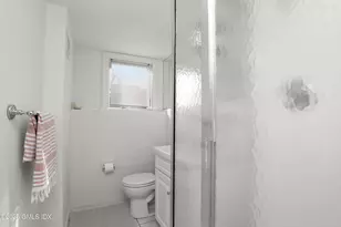 6 Meadowbank Rd, Old Greenwich, CT 06870 - Photo 18