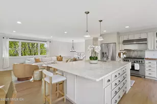 6 Meadowbank Rd, Old Greenwich, CT 06870 - Photo 2