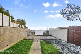 6 Meadowbank Rd, Old Greenwich, CT 06870 - Photo 22