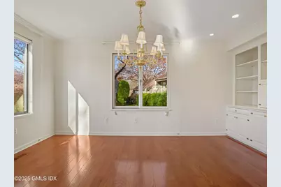 505 W Lyon Farm Drive #505, Greenwich, CT 06831 - Photo 6