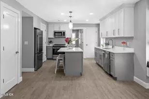 168 N Water St, Greenwich, CT 06830 - Photo 2