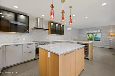 33 E Lyon Farm Drive #33, Greenwich, CT 06831 - Photo 6