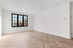 100 E Putnam Ave, Greenwich, CT 06807 - Photo 8