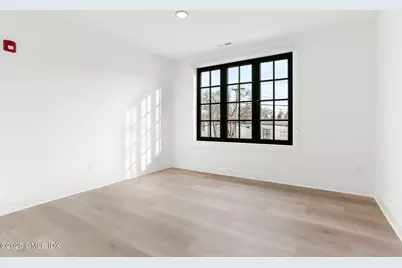 100 E Putnam Avenue #210, Greenwich, CT 06807 - Photo 14