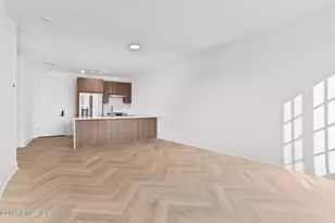 100 E Putnam Ave, Greenwich, CT 06807 - Photo 10