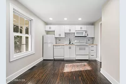 2 Sherman Avenue #Cottage, Greenwich, CT 06830 - Photo 4