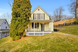 2 Sherman Ave, Greenwich, CT 06830 - Photo 2