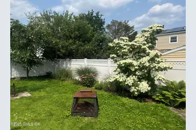 19 Windy Knolls #Right Side, Greenwich, CT 06831 - Photo 16