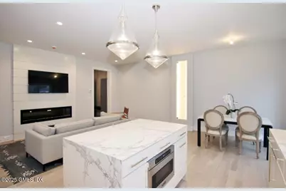 38 St Roch Avenue #B, Greenwich, CT 06830 - Photo 6