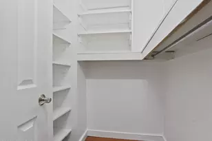 453 E Putnam Ave, Greenwich, CT 06807 - Photo 14