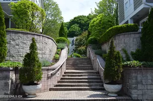 453 E Putnam Ave, Greenwich, CT 06807 - Photo 20