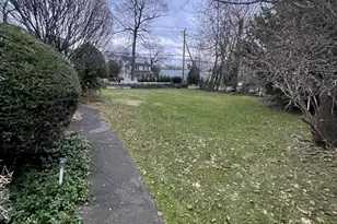 90 Riverside Ave, Greenwich, CT 06878 - Photo 10