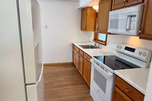 137 S Water St, Greenwich, CT 06830 - Photo 2