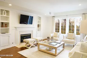 33 Lafayette Ct, Greenwich, CT 06830 - Photo 2