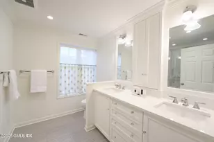 33 Lafayette Ct, Greenwich, CT 06830 - Photo 10