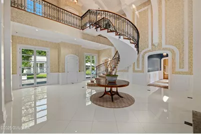 537 North Street, Greenwich, CT 06830 - Photo 2