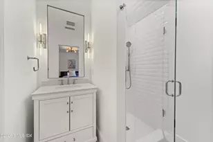 530 Round Hill Rd, Greenwich, CT 06831 - Photo 36