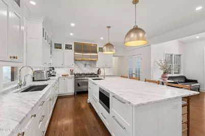 530 Round Hill Road, Greenwich, CT 06831 - Photo 12