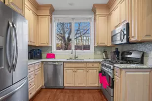 104 W Ritch Ave, Greenwich, CT 06830 - Photo 8