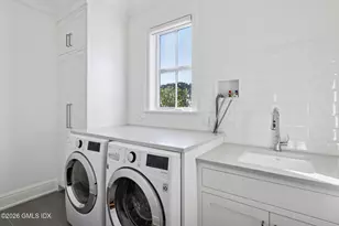 25 Woodland Dr, Greenwich, CT 06830 - Photo 14