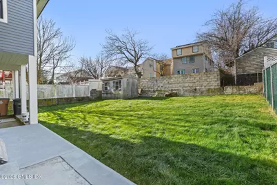 35 Euclid Avenue #B, Stamford, CT 06902 - Photo 22