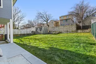 35 Euclid Ave, Stamford, CT 06902 - Photo 22