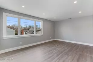 35 Euclid Ave, Stamford, CT 06902 - Photo 6