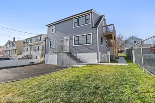 35 Euclid Ave, Stamford, CT 06902 - Photo 24