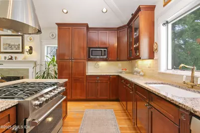 23 Westview Place, Greenwich, CT 06878 - Photo 14