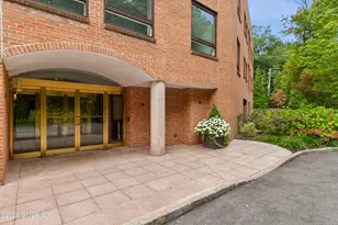 1 Milbank Ave, Greenwich, CT 06830 - Photo 4