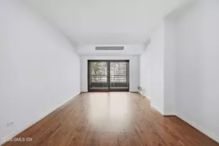 1 Milbank Ave, Greenwich, CT 06830 - Photo 16