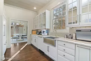 48 Spring St, Greenwich, CT 06830 - Photo 8