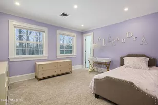 10 Wyckham Hill Ln, Greenwich, CT 06831 - Photo 22