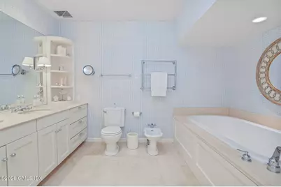 379 Round Hill Road, Greenwich, CT 06831 - Photo 14