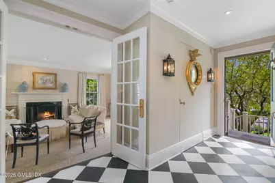 379 Round Hill Road, Greenwich, CT 06831 - Photo 2