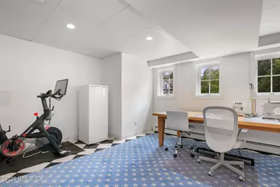 379 Round Hill Road, Greenwich, CT 06831 - Photo 20