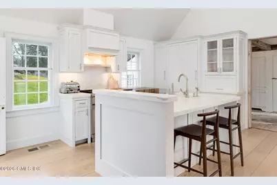 640 Round Hill Road, Greenwich, CT 06831 - Photo 8