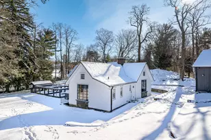 640 Round Hill Rd, Greenwich, CT 06831 - Photo 2