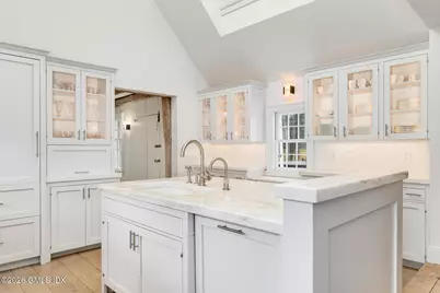 640 Round Hill Road, Greenwich, CT 06831 - Photo 10