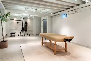 640 Round Hill Rd, Greenwich, CT 06831 - Photo 24