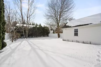 10 Anthony Place, Greenwich, CT 06878 - Photo 20