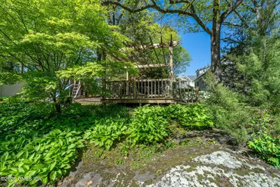 51 Glen Road, Greenwich, CT 06830 - Photo 20