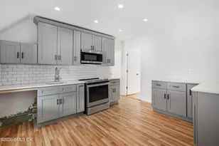 212 Davis Ave, Greenwich, CT 06830 - Photo 4