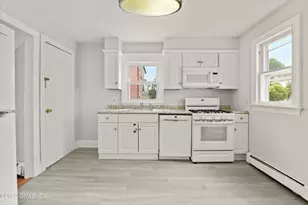 3 Putnam Ct, Greenwich, CT 06830 - Photo 8