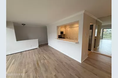 1465 E Putnam Avenue #326, Old Greenwich, CT 06870 - Photo 4